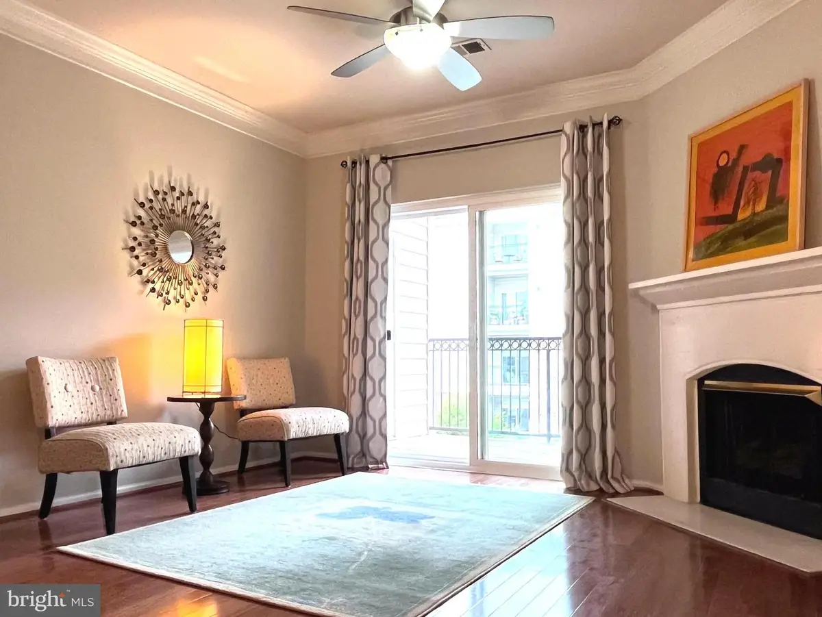 1570 Spring Gate Dr #7203, McLean, VA 22102 - #1