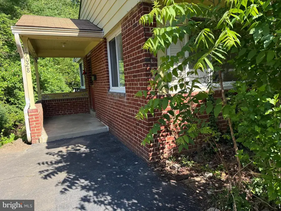 7028 Bradley Cir, Annandale, VA 22003 - #2