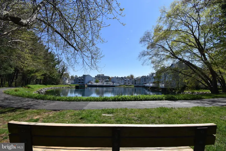 3375 Lakeside View Dr #19-1, Falls Church, VA 22041 - #3