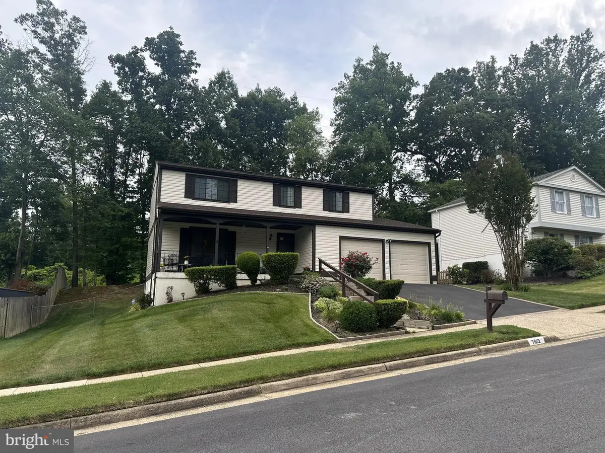 7613 Springfield Hills Dr, Springfield, VA 22153 - #1
