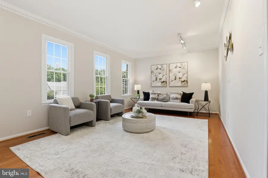 219 Apple Blossom Ct, Vienna, VA 22181 - #3