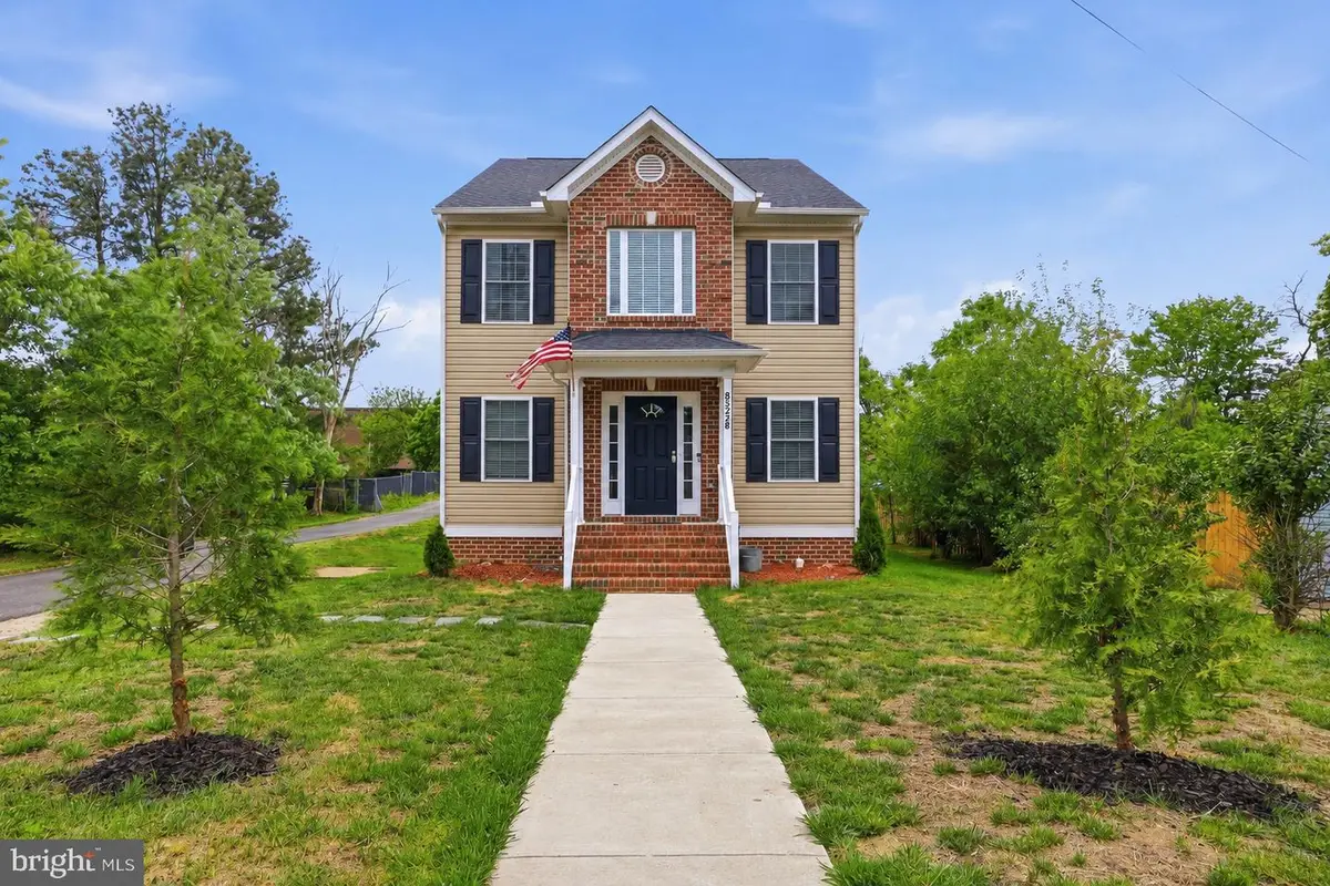 8528 Engleside St, Alexandria, VA 22309 - #1