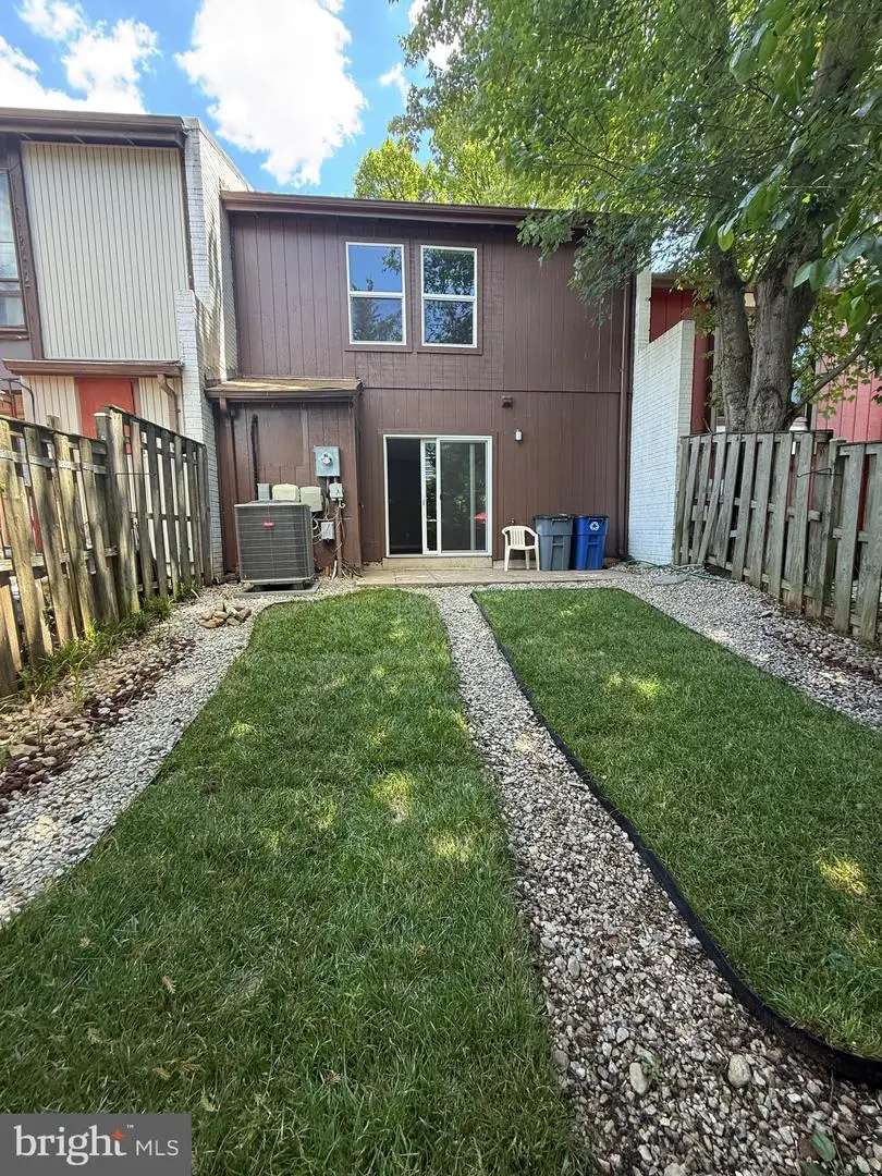 7266 Hillary St, Alexandria, VA 22315 - #3