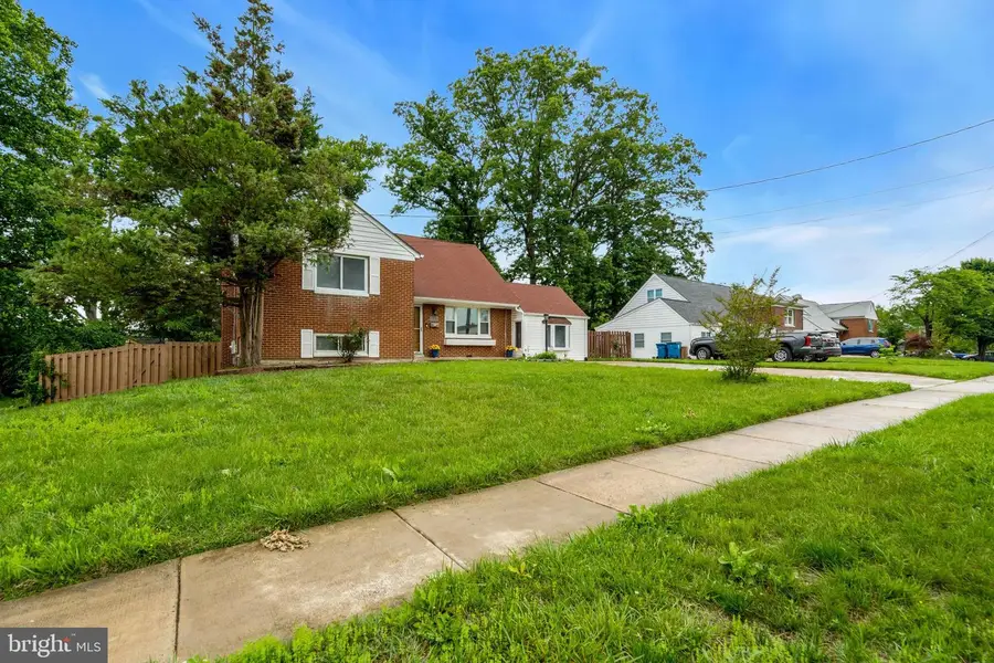 5910 Flanders St, Springfield, VA 22150 - #3