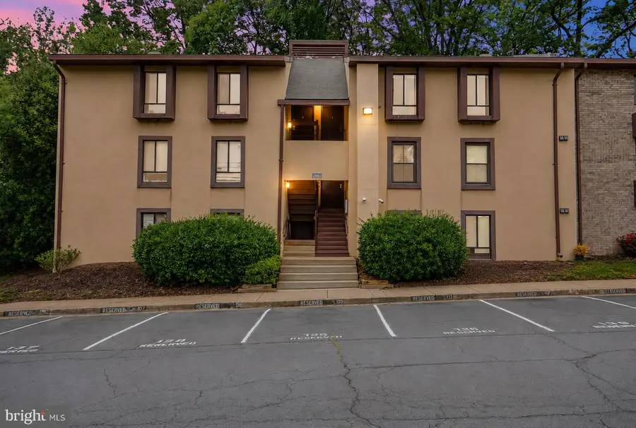 2231 Castle Rock Sq #22c, Reston, VA 20191 - #3
