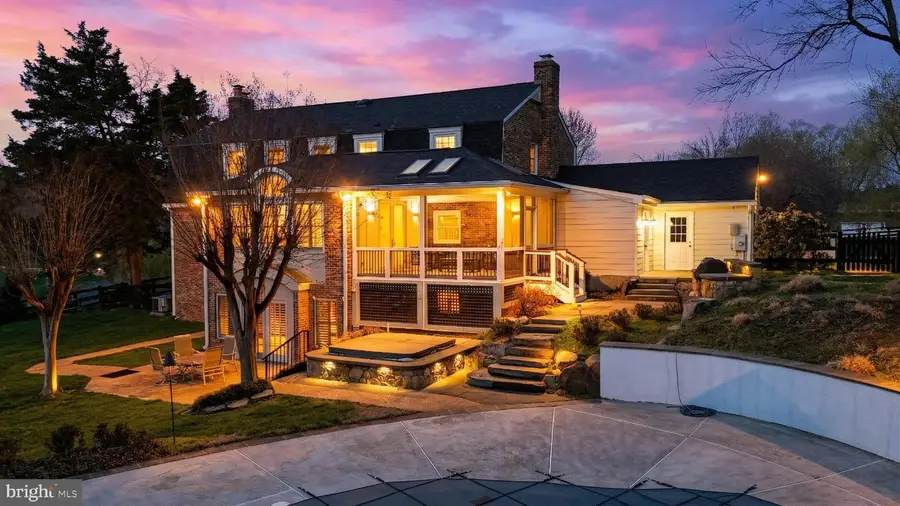 3022 Fox Den Ln, Oakton, VA 22124 - #2