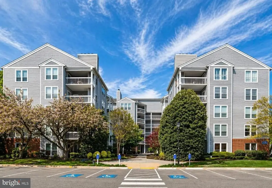 3176 Summit Square Dr #4-a3, Oakton, VA 22124 - #1