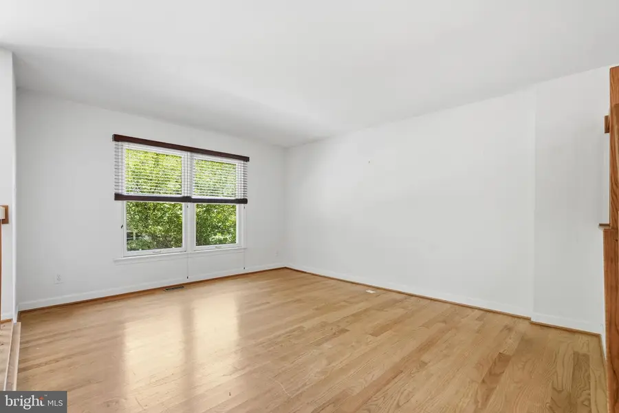 1609 Oak Spring Way, Reston, VA 20190 - #2