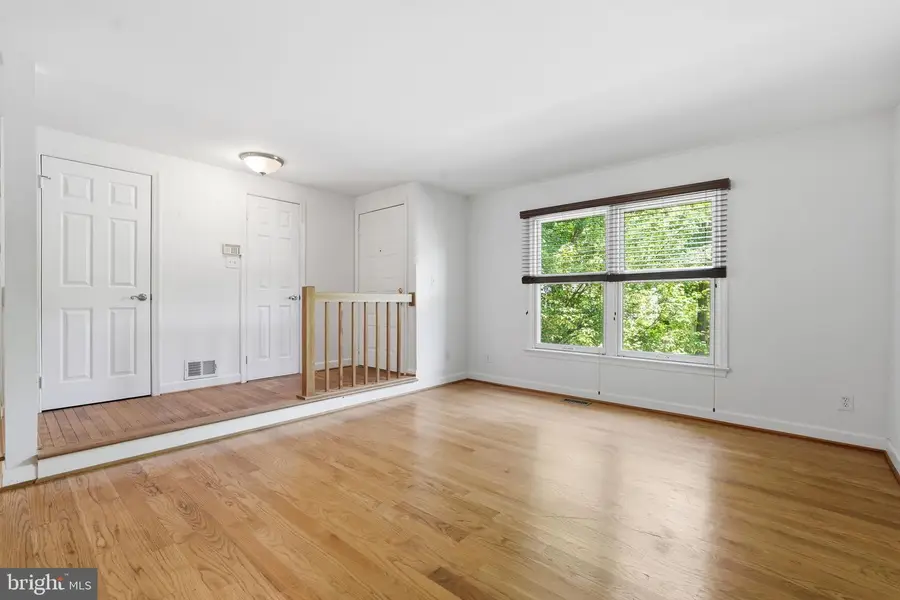 1609 Oak Spring Way, Reston, VA 20190 - #3