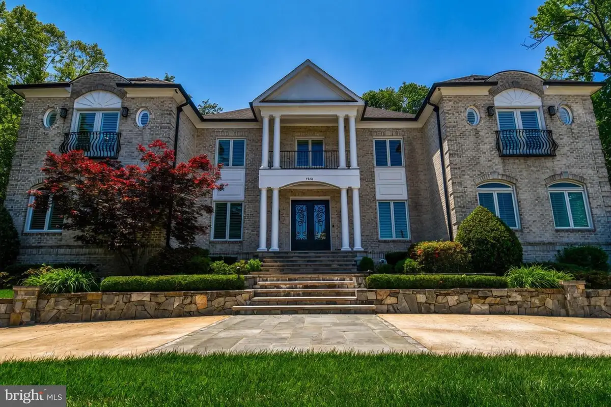 7808 Southdown Rd, Alexandria, VA 22308 - #1