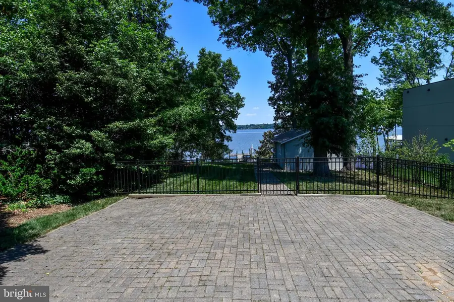 7808 Southdown Rd, Alexandria, VA 22308 - #3