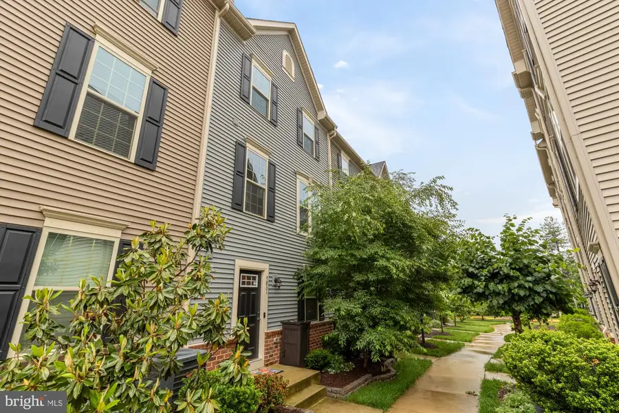 7831 Francis Dickens Ln, Annandale, VA 22003 - #2