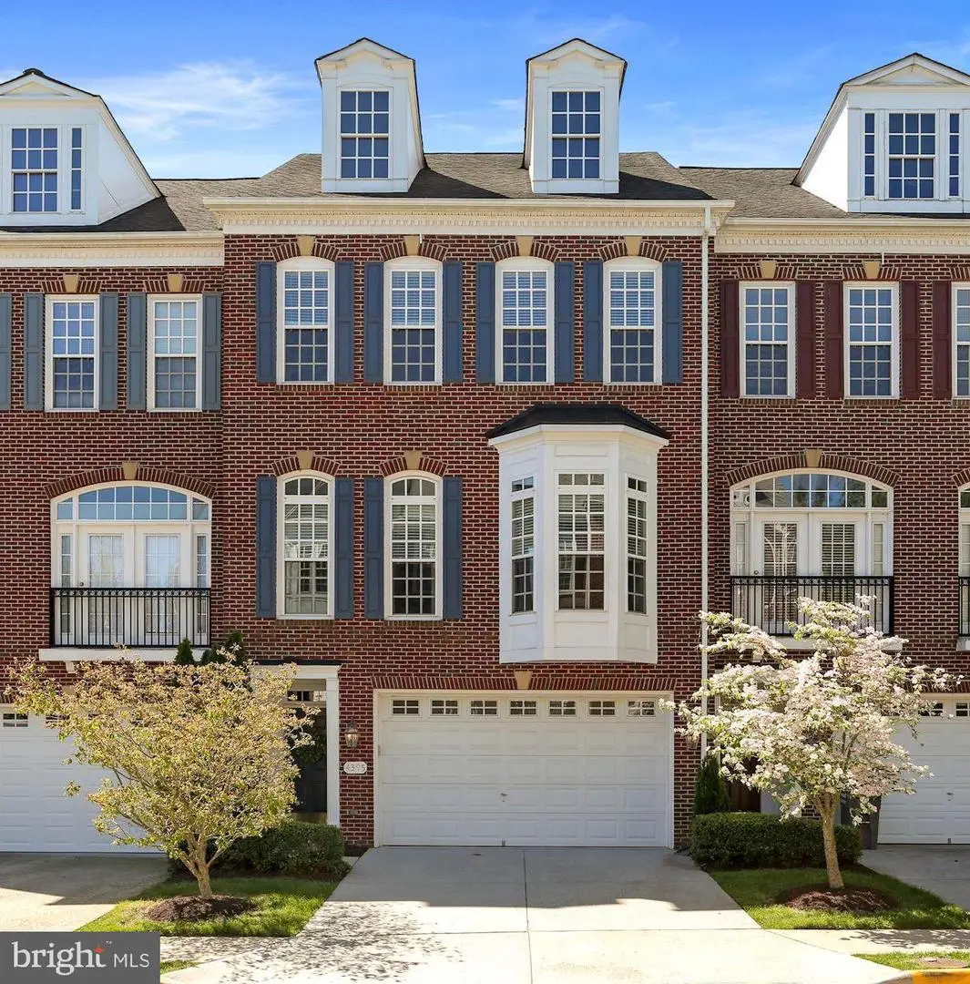 4395 Patriot Park Ct, Fairfax, VA 22030 - #1