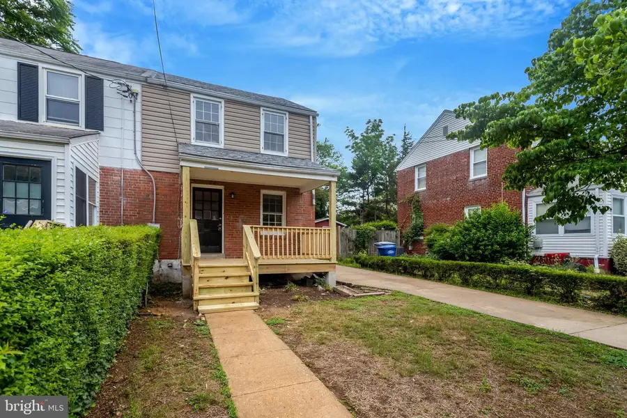 5926 Edgehill Ct, Alexandria, VA 22303 - #2