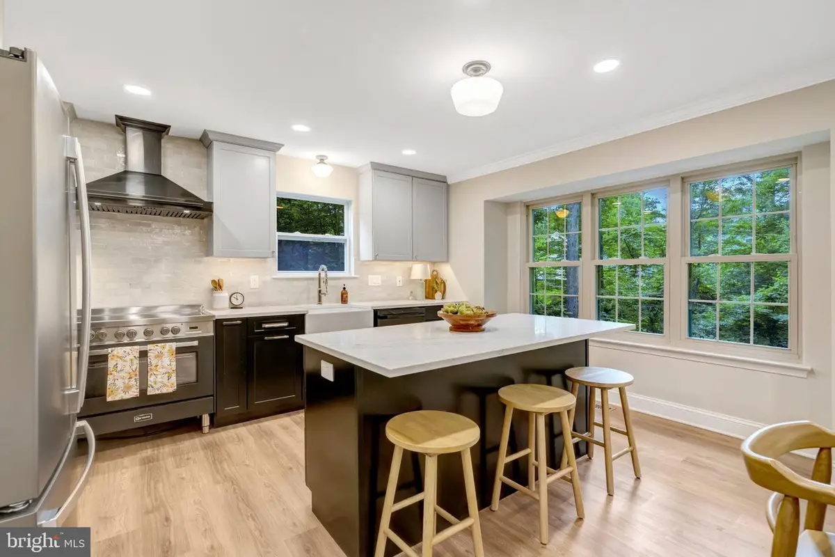 7373 Silver Pine Dr, Springfield, VA 22153 - #1