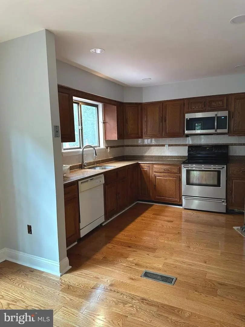 7811 Wendy Ridge Ln, Annandale, VA 22003 - #2