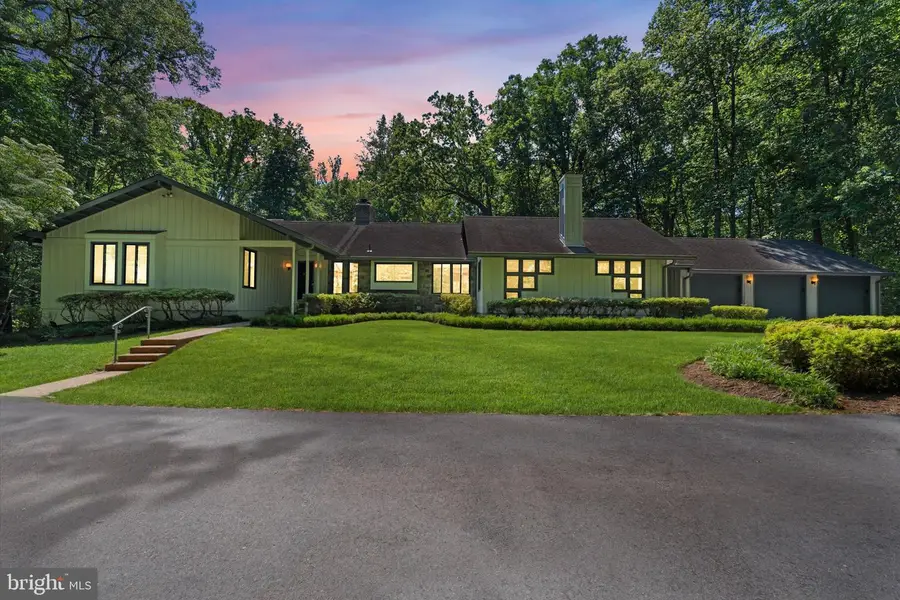 8000 Seven Hills Ct, Clifton, VA 20124 - #3