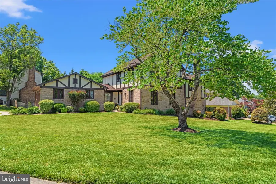 3800 Ridgelea Dr, Fairfax, VA 22031 - #2