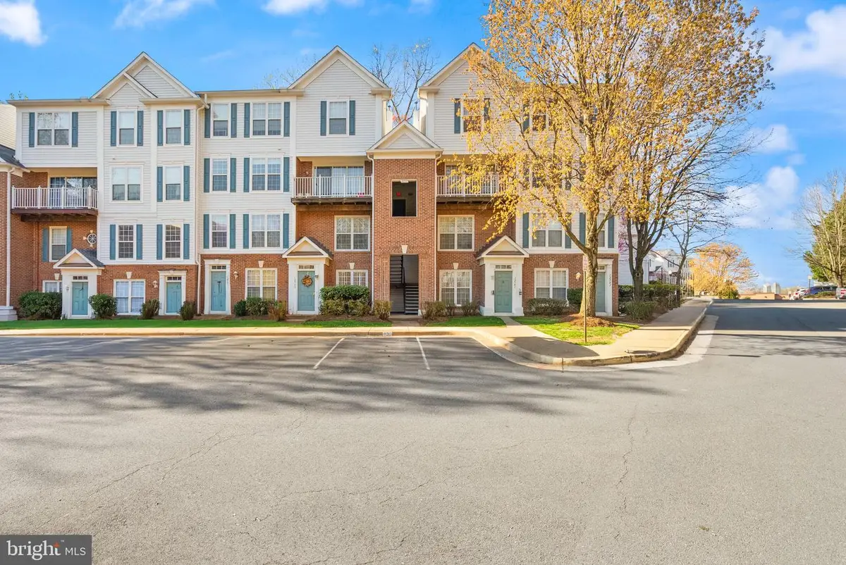 12739 Fair Crest Ct #301, Fairfax, VA 22033 - #1