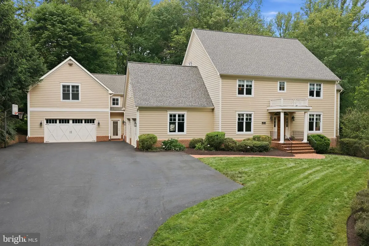 2608 Hunter Mill Rd, Oakton, VA 22124 - #1