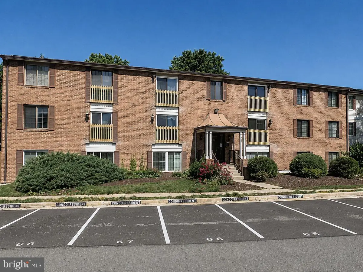 8382 Brockham Dr #f, Alexandria, VA 22309 - #1