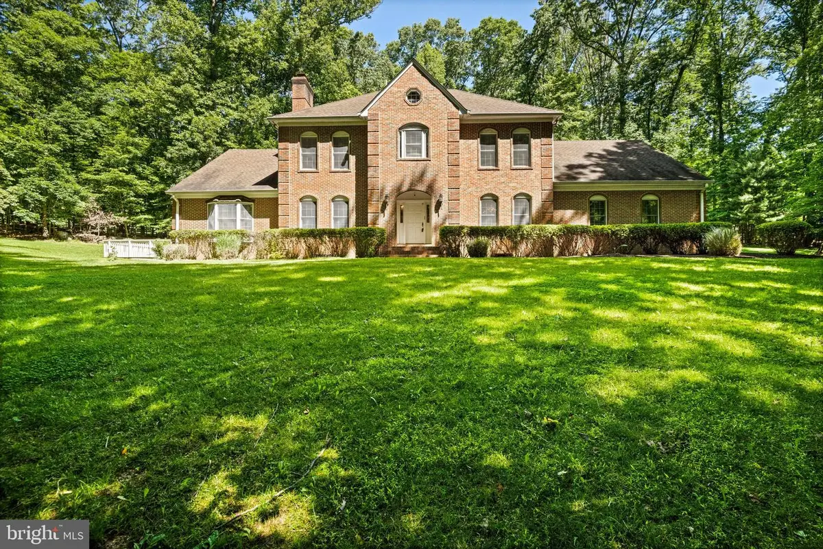 700 Running Brook Dr, Great Falls, VA 22066 - #1