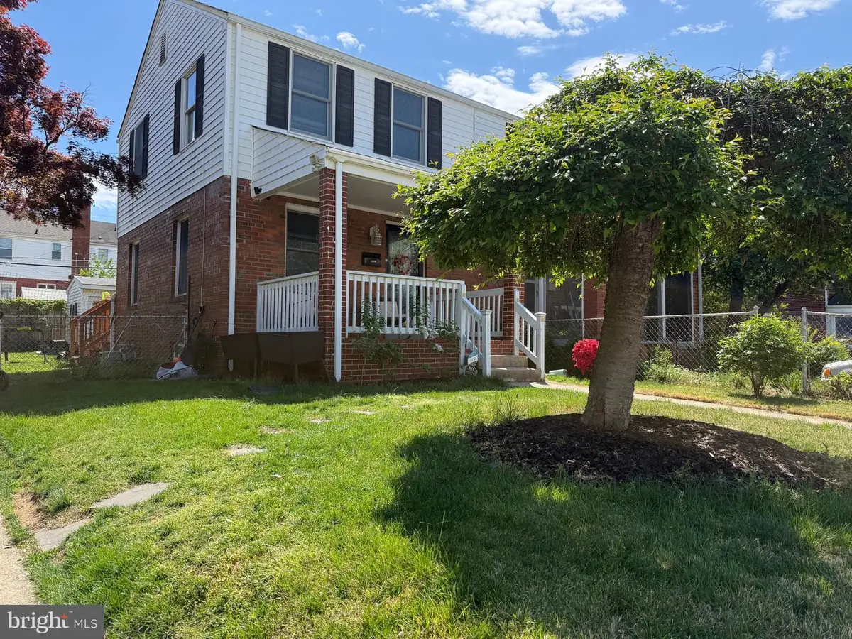 5921 Williamsburg Rd, Alexandria, VA 22303 - #1
