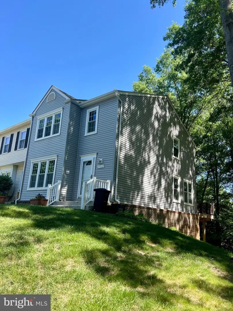 7913 Pebble Brook Ct, Springfield, VA 22153 - #3