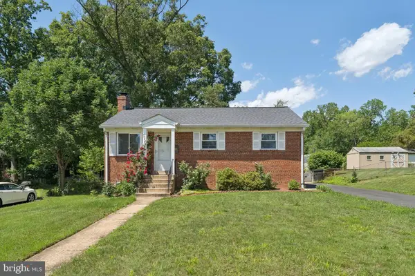 7022 Strathmore St, FALLS CHURCH, VA 22042