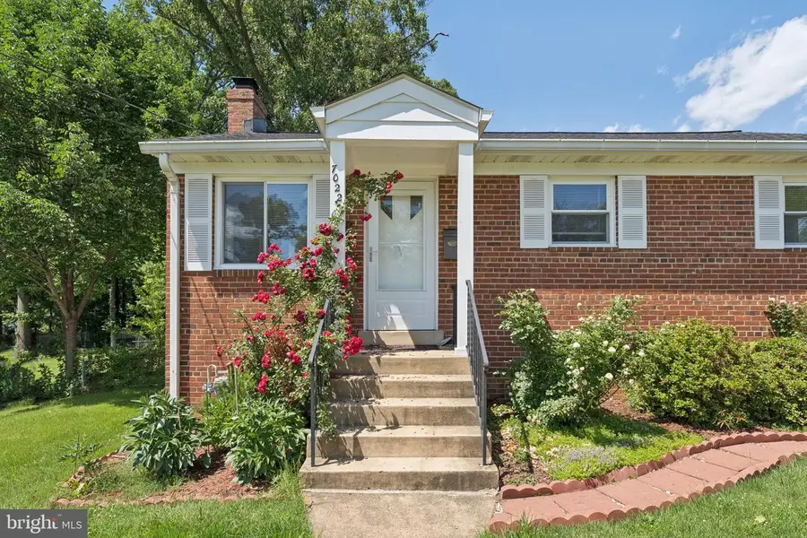 7022 Strathmore St, Falls Church, VA 22042 - #3