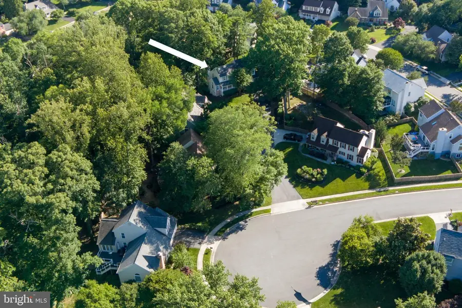 9695 Holly Oak Ct, Fairfax Station, VA 22039 - #3