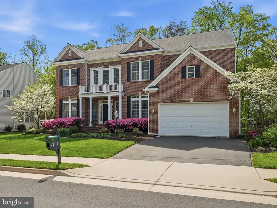 7805 Rose Garden Ln, Springfield, VA 22153 - #2