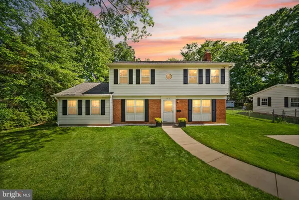 4215 Alcott St, ALEXANDRIA, VA 22309
