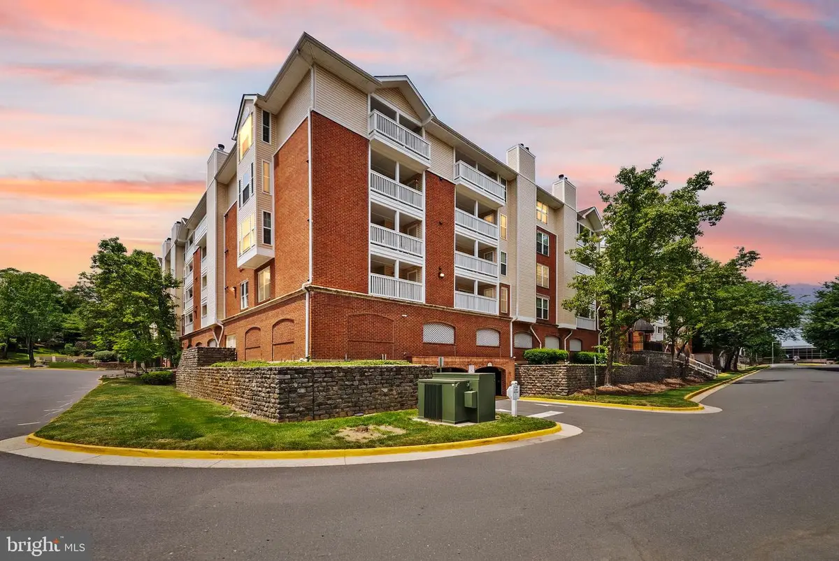 1504 Lincoln Way #323, McLean, VA 22102 - #1