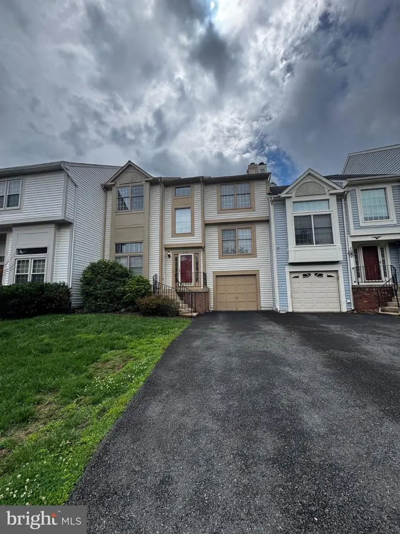 6520 Palisades Dr #, Centreville, VA 20121 - #2