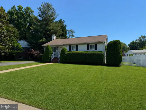 3223 Holly Hill Dr, FALLS CHURCH, VA 22042