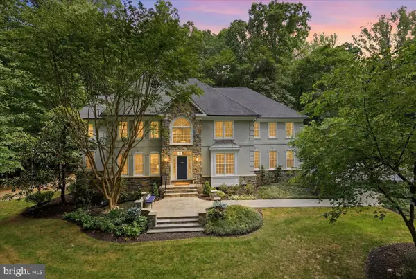 7211 Twelve Oaks Dr, FAIRFAX STATION, VA 22039