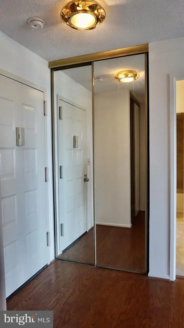 8340 Greensboro Dr #906, McLean, VA 22102 - #2