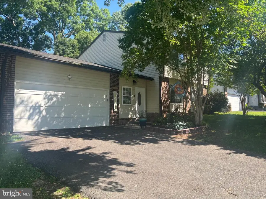 6820 Vantage Dr, Alexandria, VA 22306 - #2