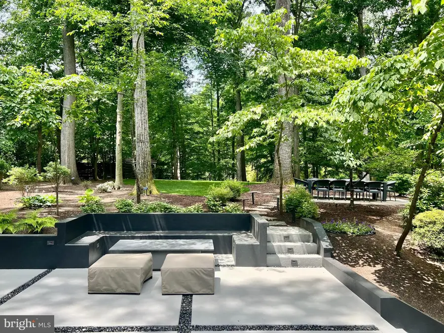 6340 Waterway Dr, Falls Church, VA 22044 - #2