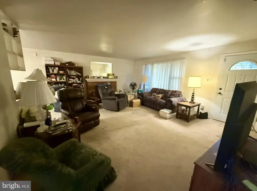 14826 Carlbern Dr, Centreville, VA 20120 - #3
