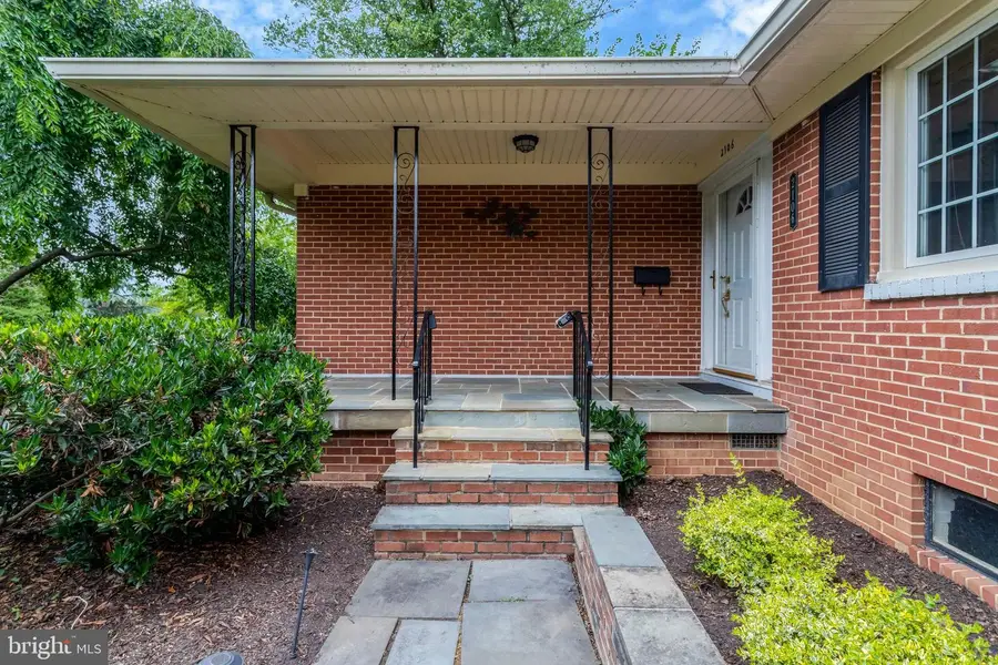 2106 Basset St, Alexandria, VA 22308 - #2