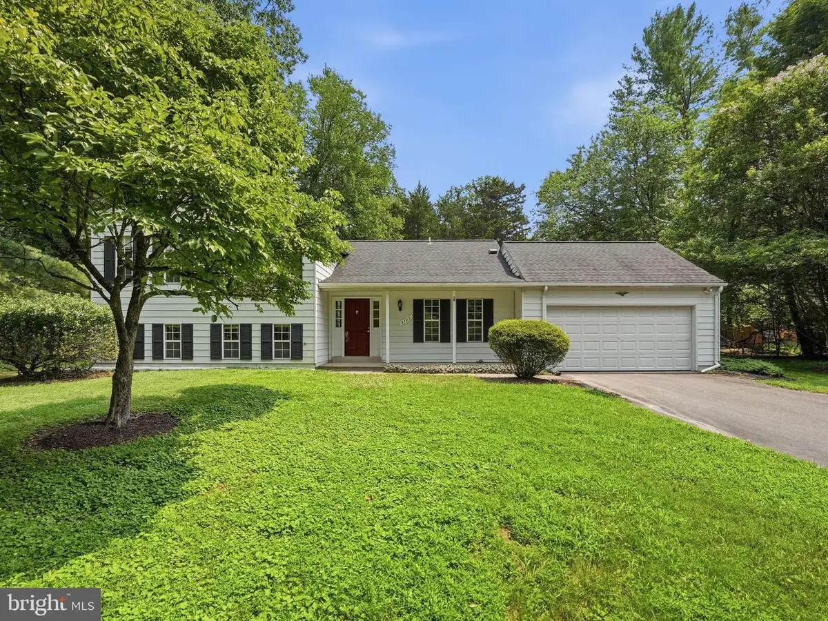 3103 Honda Rd, Oakton, VA 22124 - #1