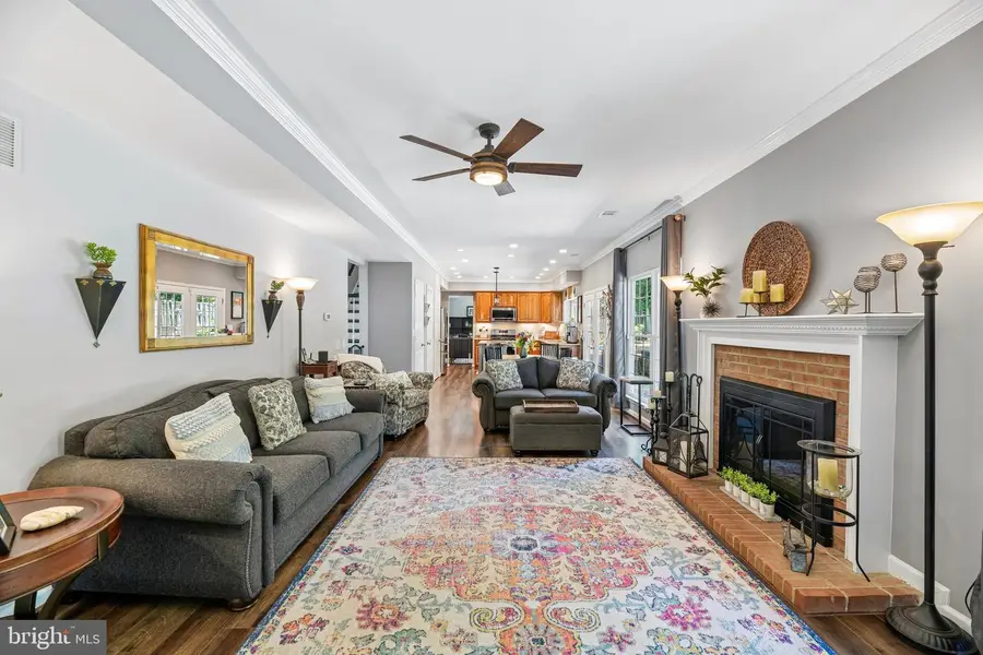 7004 Green Spring Ln, Alexandria, VA 22306 - #2