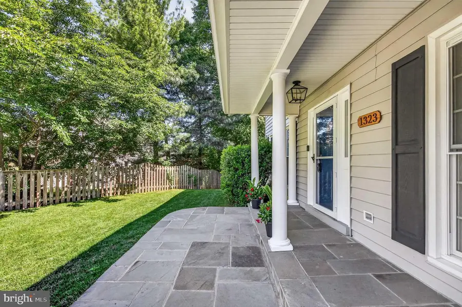 1323 Mason Mill Ct, Herndon, VA 20170 - #2