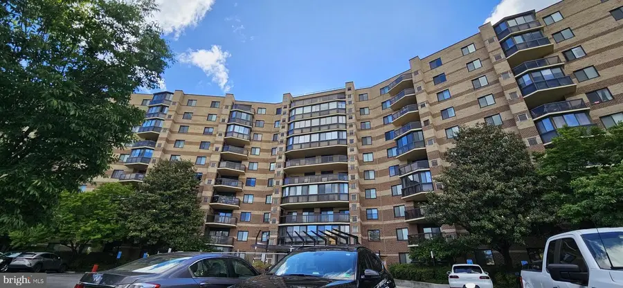 8340 Greensboro Dr #625, McLean, VA 22102 - #2