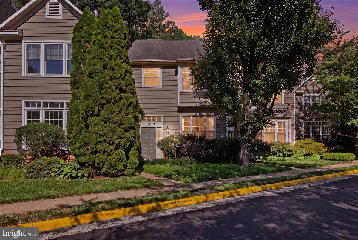 1213 Weatherstone Ct, Reston, VA 20194 - #1