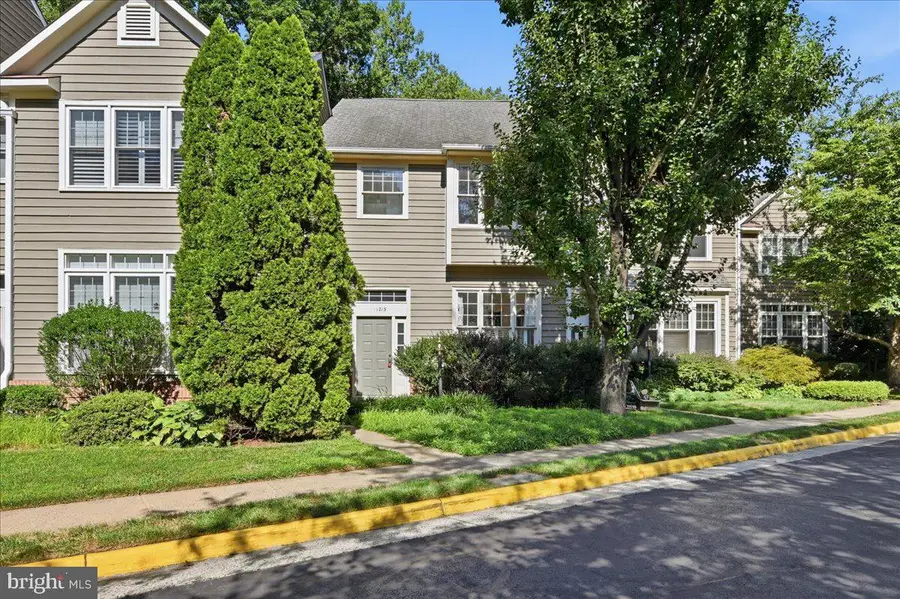 1213 Weatherstone Ct, Reston, VA 20194 - #2