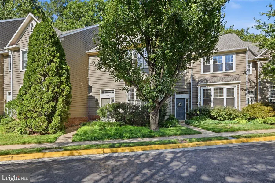 1213 Weatherstone Ct, Reston, VA 20194 - #3