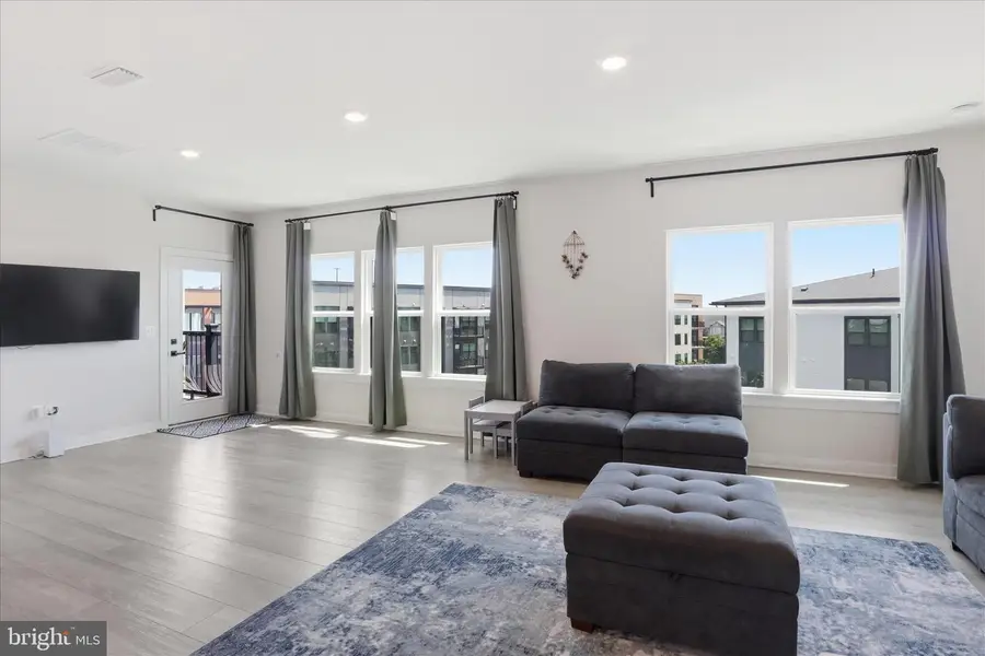 12850 Mosaic Park Way #2y, Herndon, VA 20171 - #3